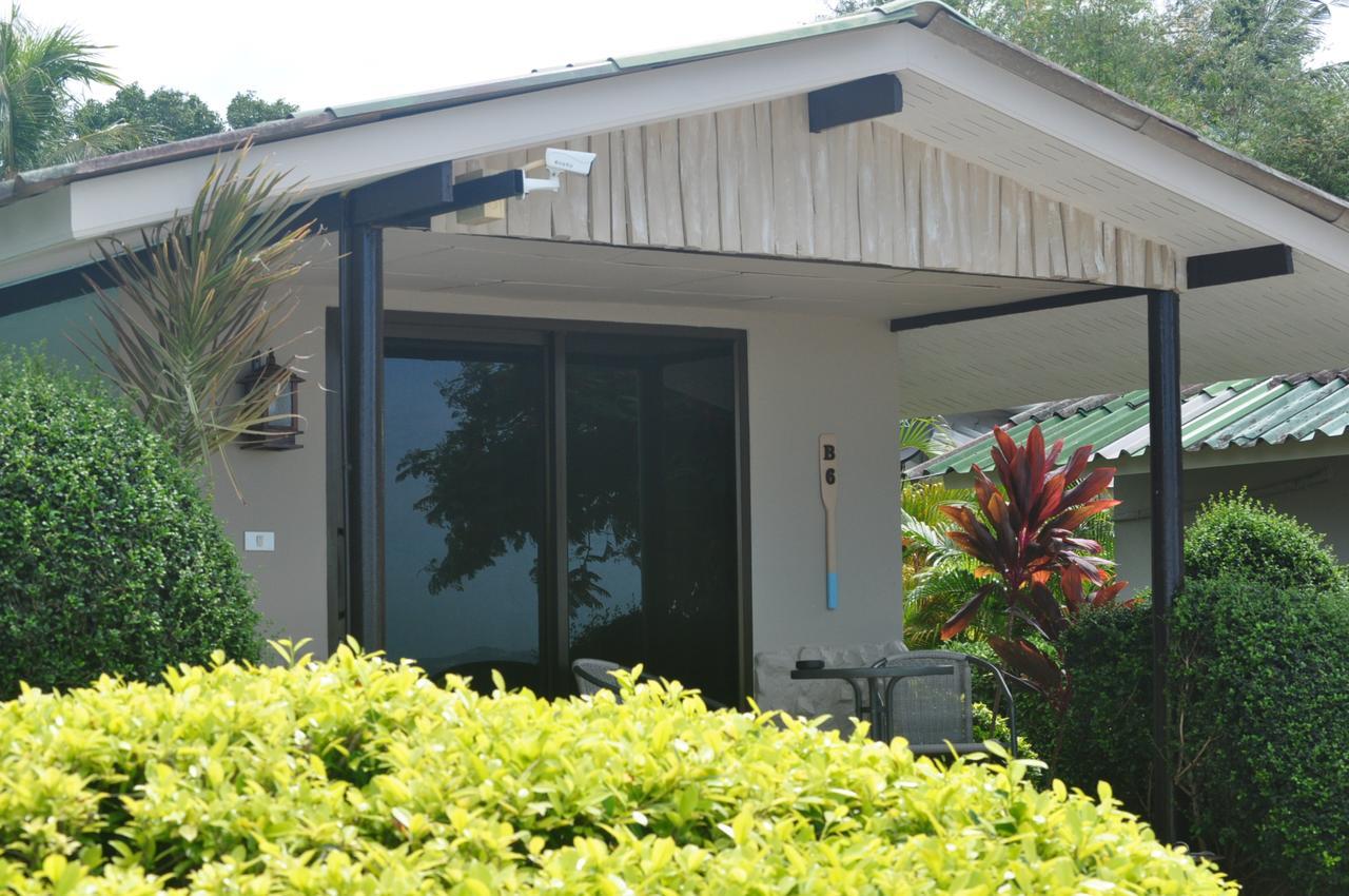 Phangan Beach Resort Ban Tai Exterior photo